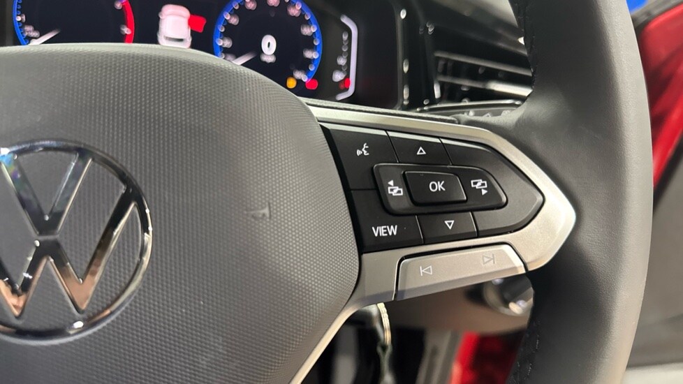 Used Volkswagen T-Roc 2025 for sale - 77050937: Photo 29