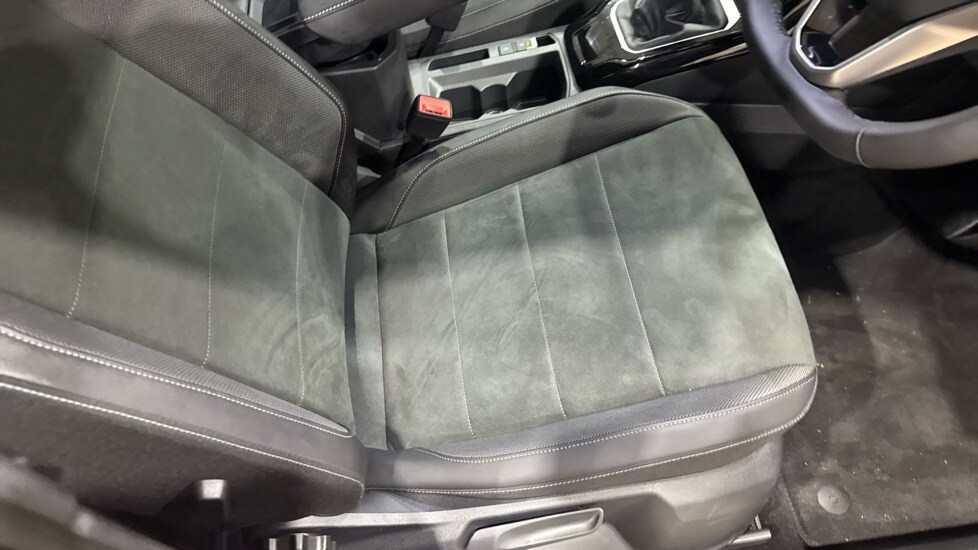 Used Volkswagen T-Roc 2025 for sale - 77050937: Photo 37