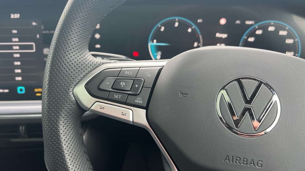 Used Volkswagen Touareg 2025 for sale - 76928037: Photo 30