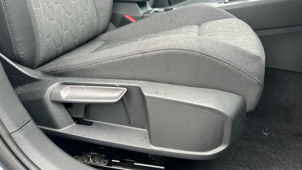 Used Volkswagen Golf 2025 for sale - 76474876: Photo 32