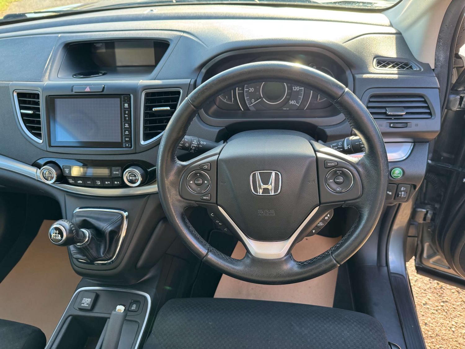 Used Honda CR-V 2017 for sale - 76949872: Photo 15