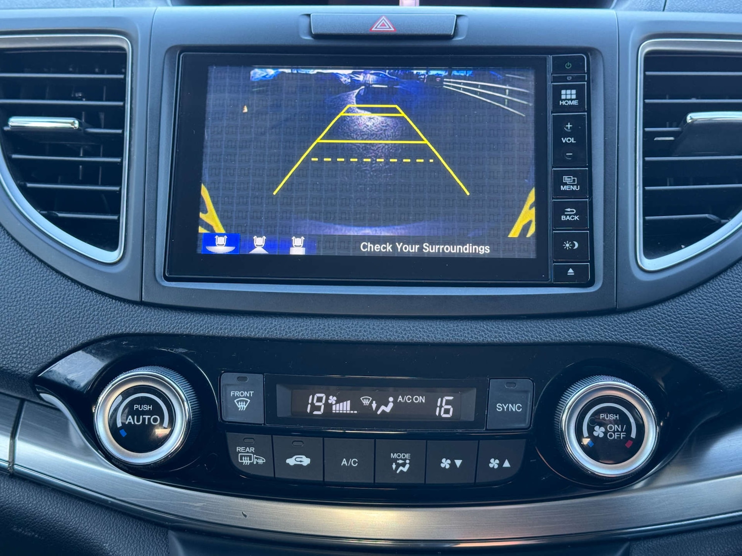 Used Honda CR-V 2017 for sale - 76949872: Photo 25