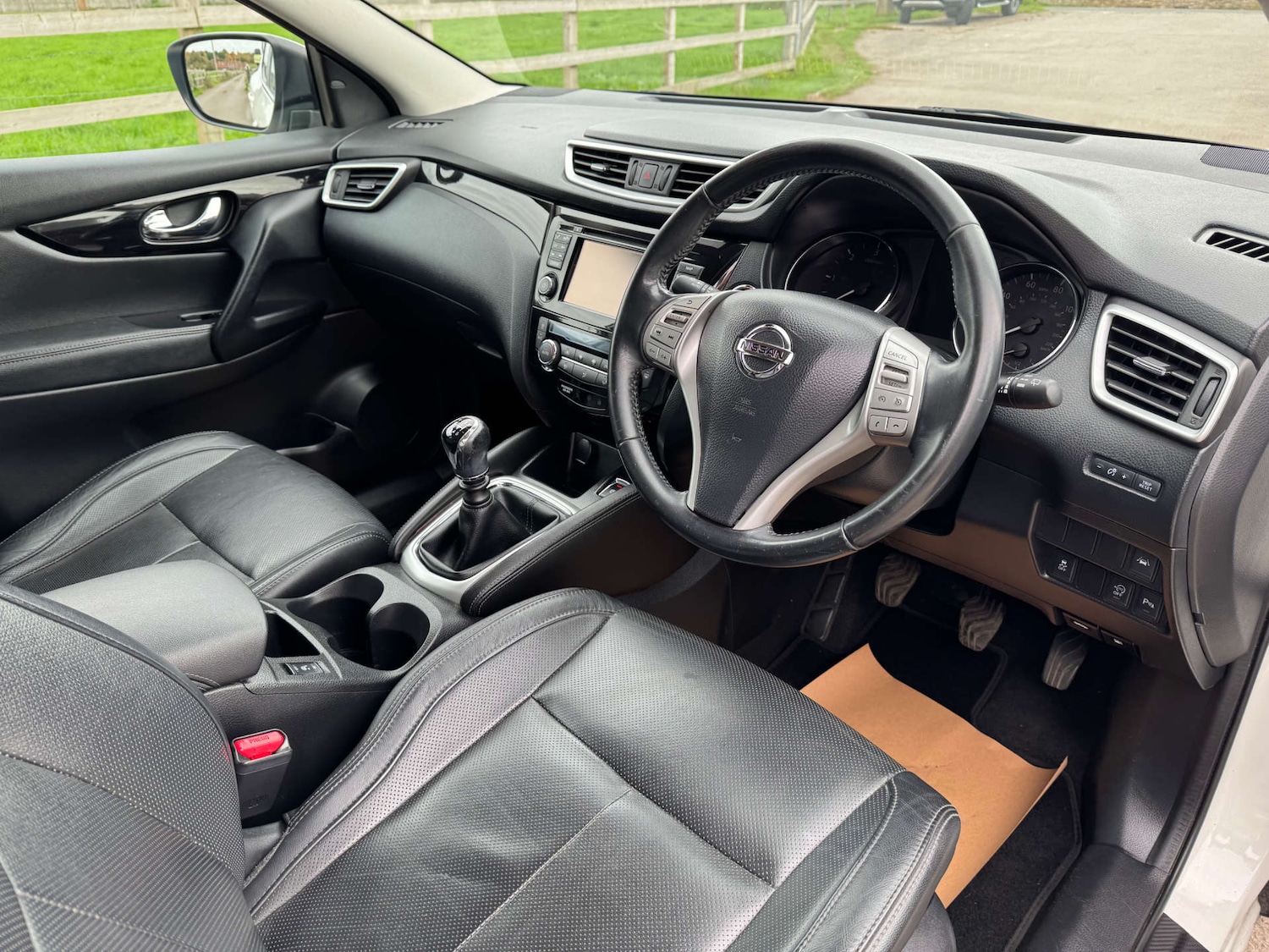 Used Nissan Qashqai 2015 for sale - 76601883: Photo 13