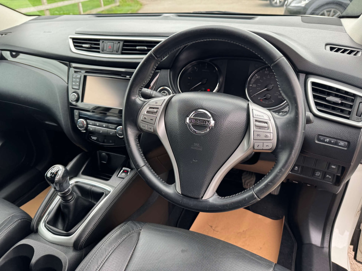 Used Nissan Qashqai 2015 for sale - 76601883: Photo 15