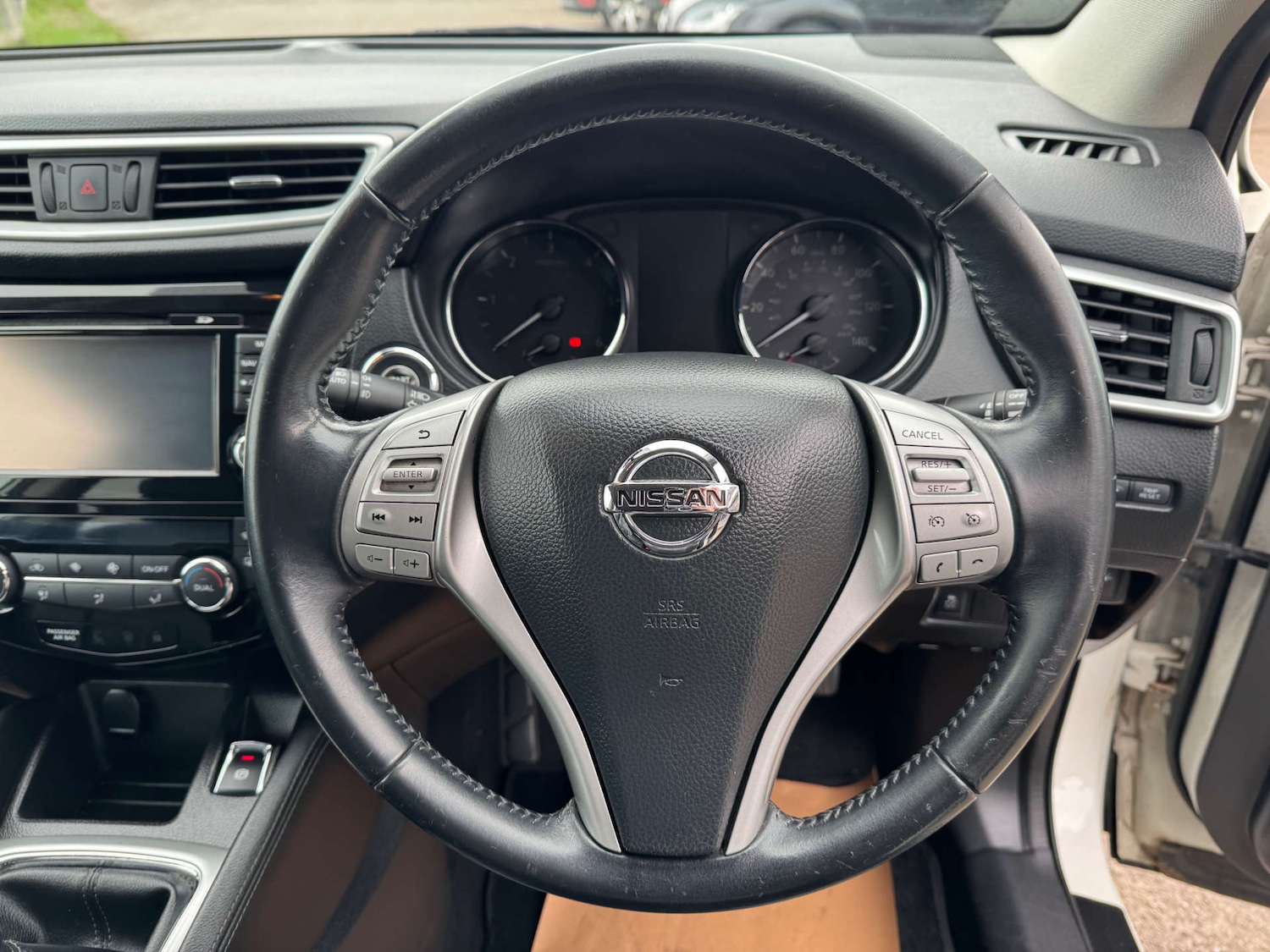 Used Nissan Qashqai 2015 for sale - 76601883: Photo 17