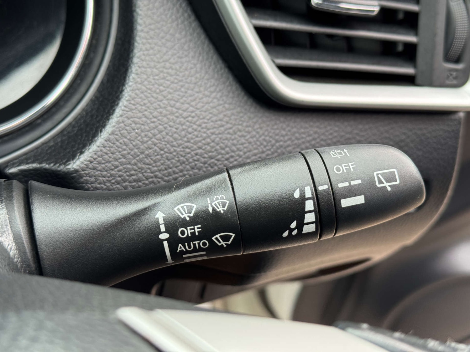 Used Nissan Qashqai 2015 for sale - 76601883: Photo 20