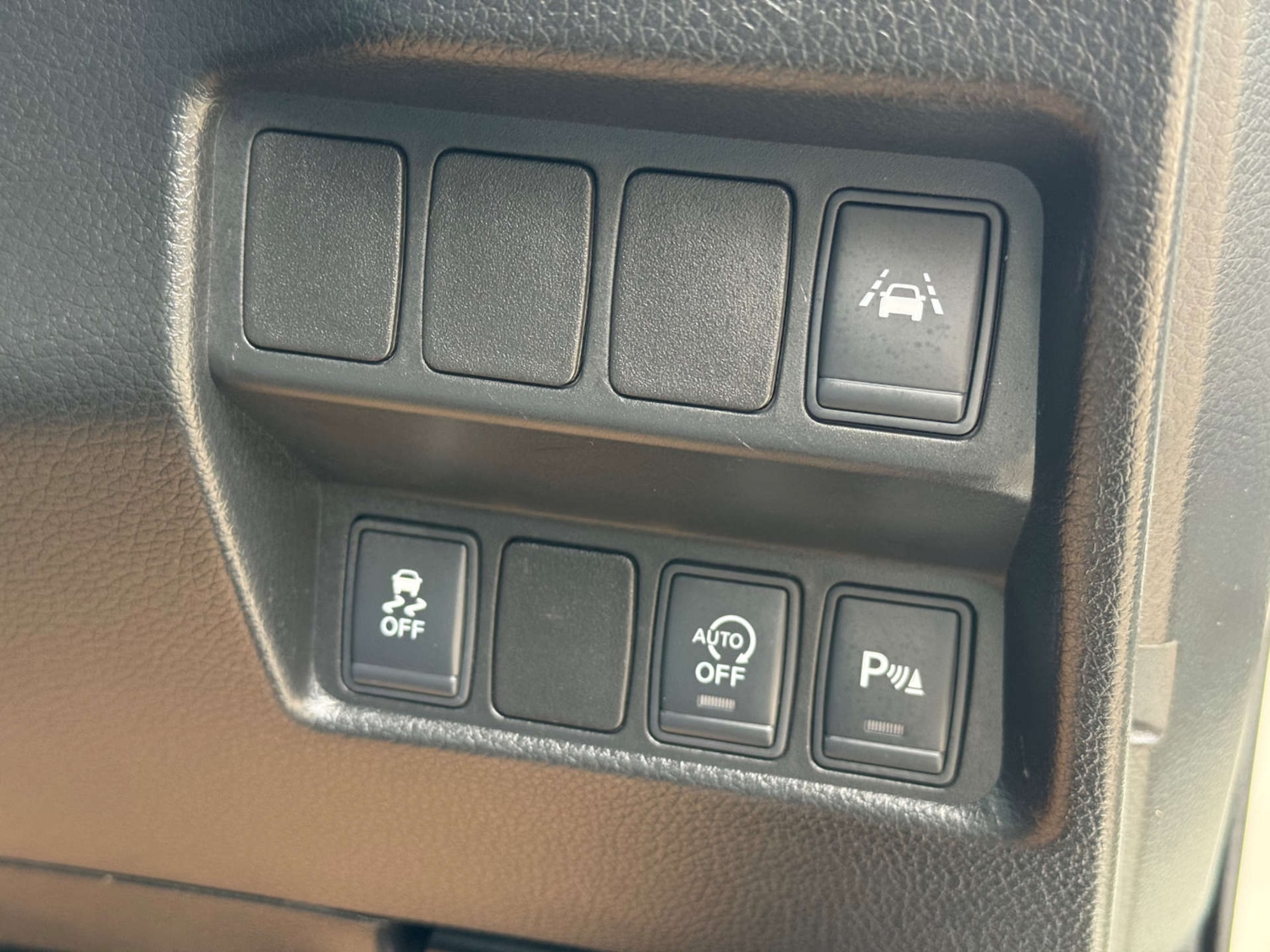 Used Nissan Qashqai 2015 for sale - 76601883: Photo 23