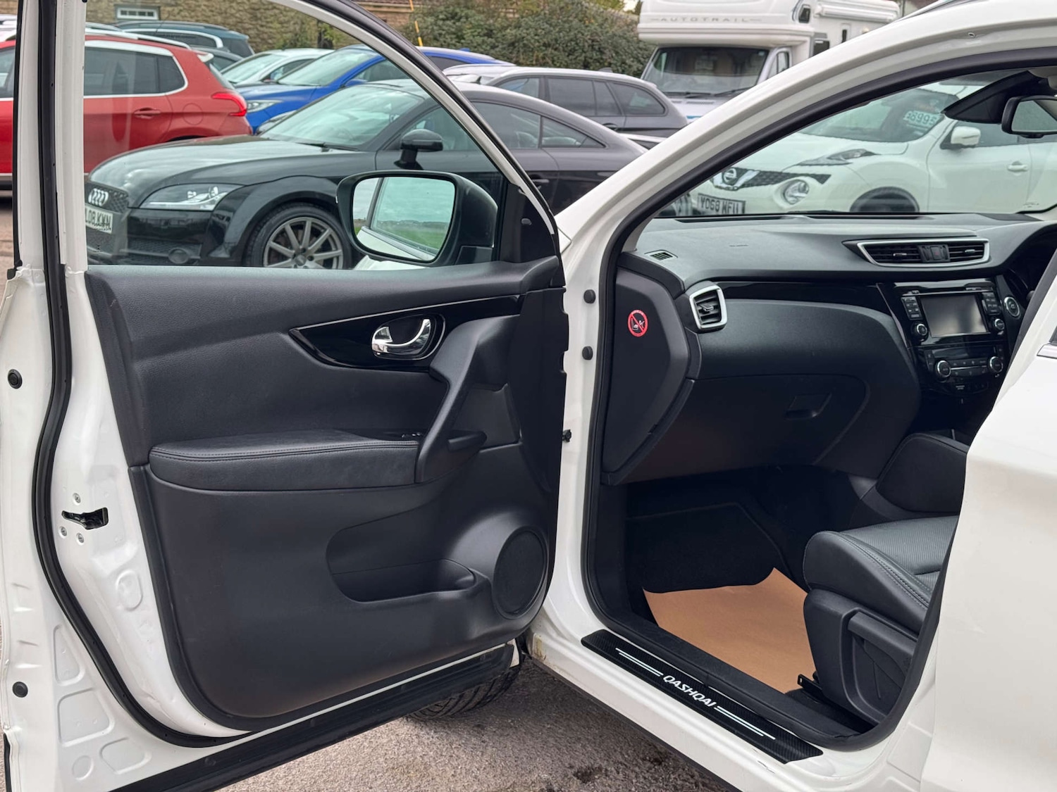 Used Nissan Qashqai 2015 for sale - 76601883: Photo 33