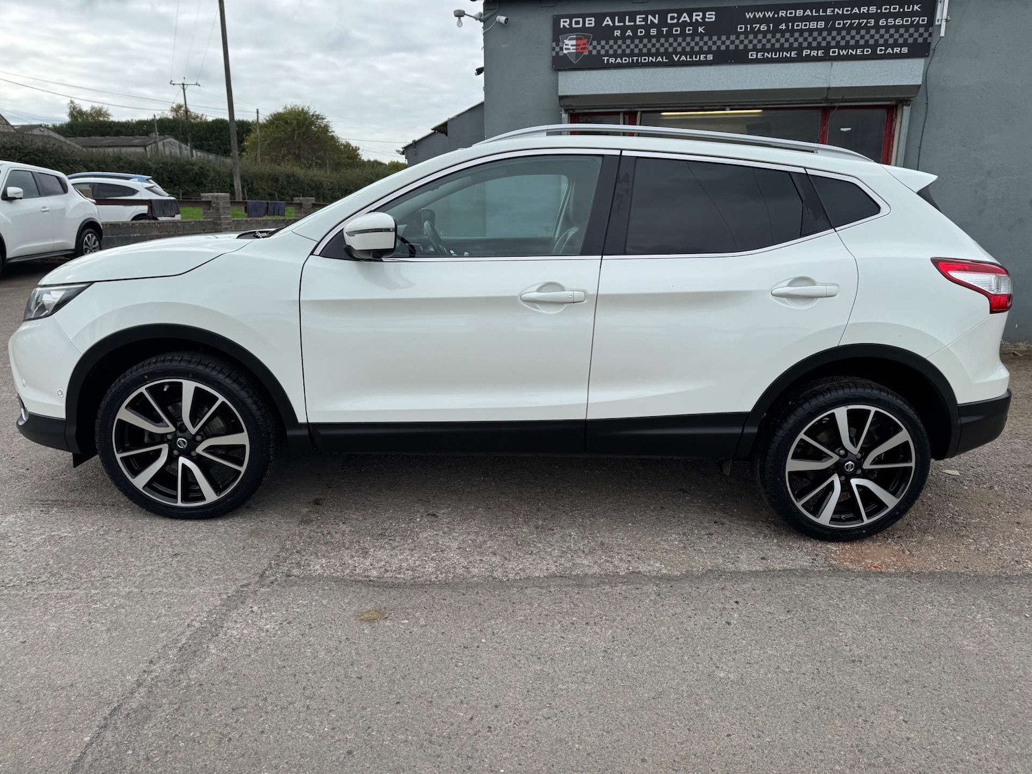 Used Nissan Qashqai 2015 for sale - 76601883: Photo 4