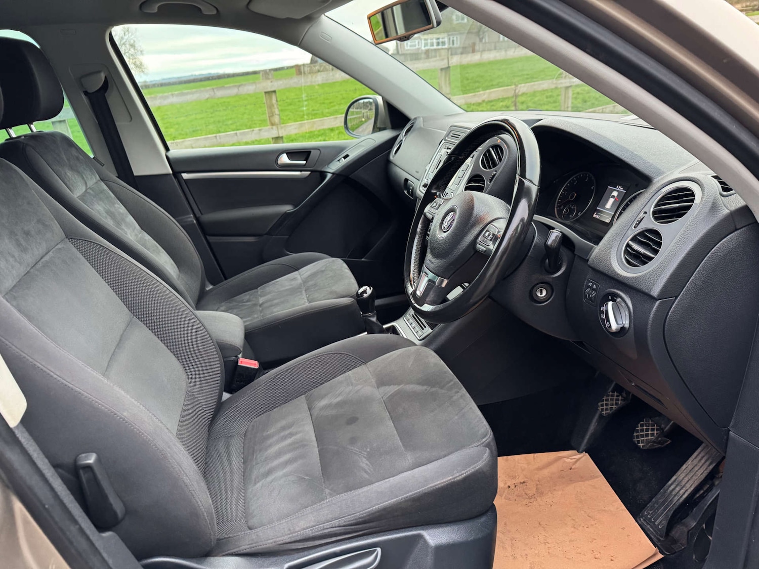 Used Volkswagen Tiguan 2014 for sale - 77610597: Photo 11