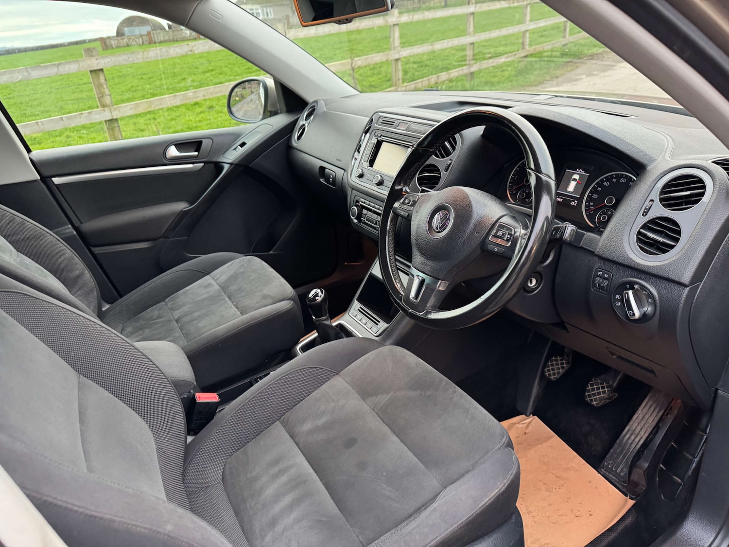 Used Volkswagen Tiguan 2014 for sale - 77610597: Photo 12