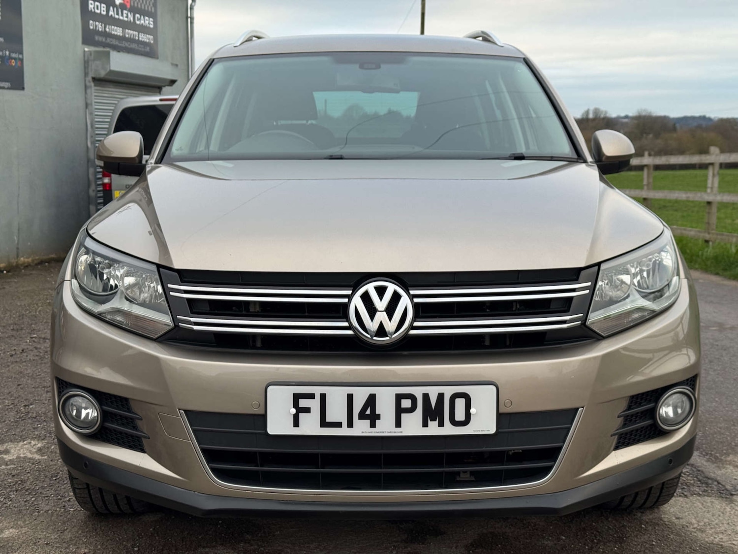 Used Volkswagen Tiguan 2014 for sale - 77610597: Photo 2