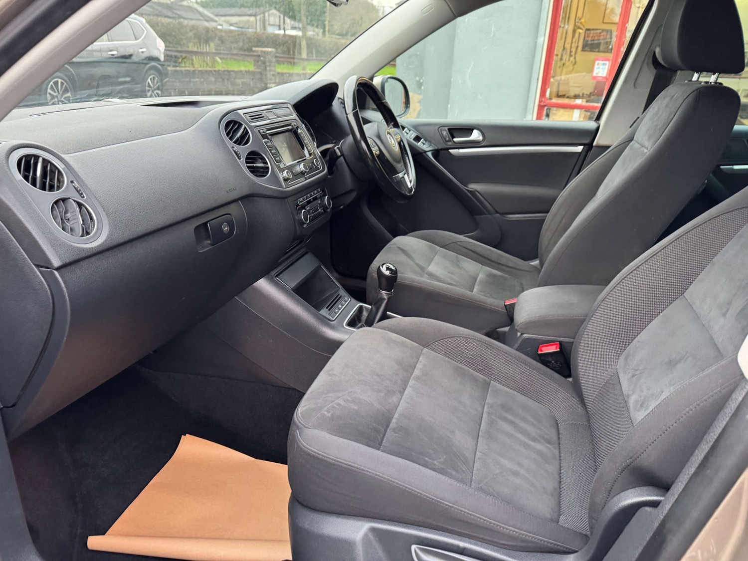 Used Volkswagen Tiguan 2014 for sale - 77610597: Photo 24