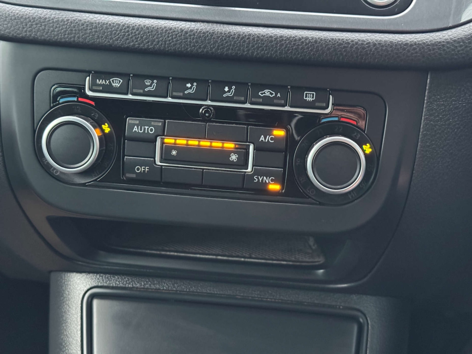 Used Volkswagen Tiguan 2014 for sale - 77610597: Photo 31