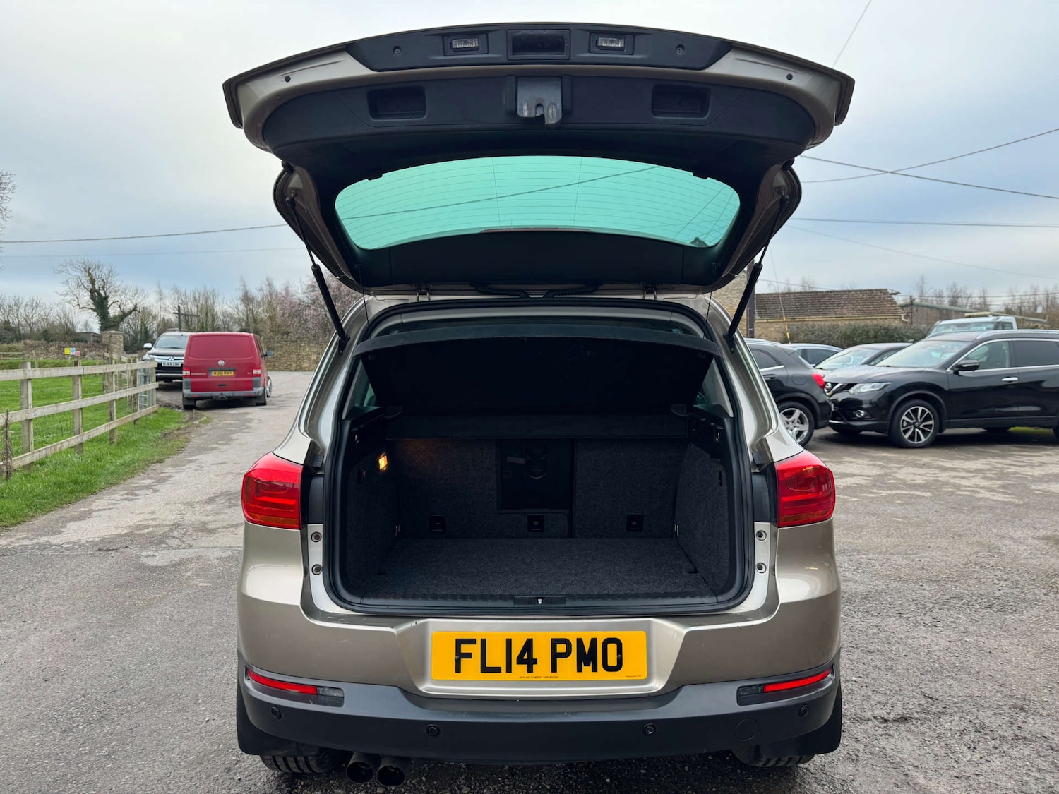 Used Volkswagen Tiguan 2014 for sale - 77610597: Photo 41