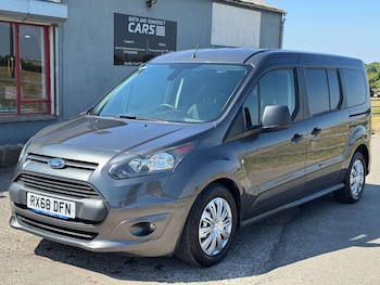 Used Ford Grand Tourneo Connect 2018 for sale - 79222086: Photo