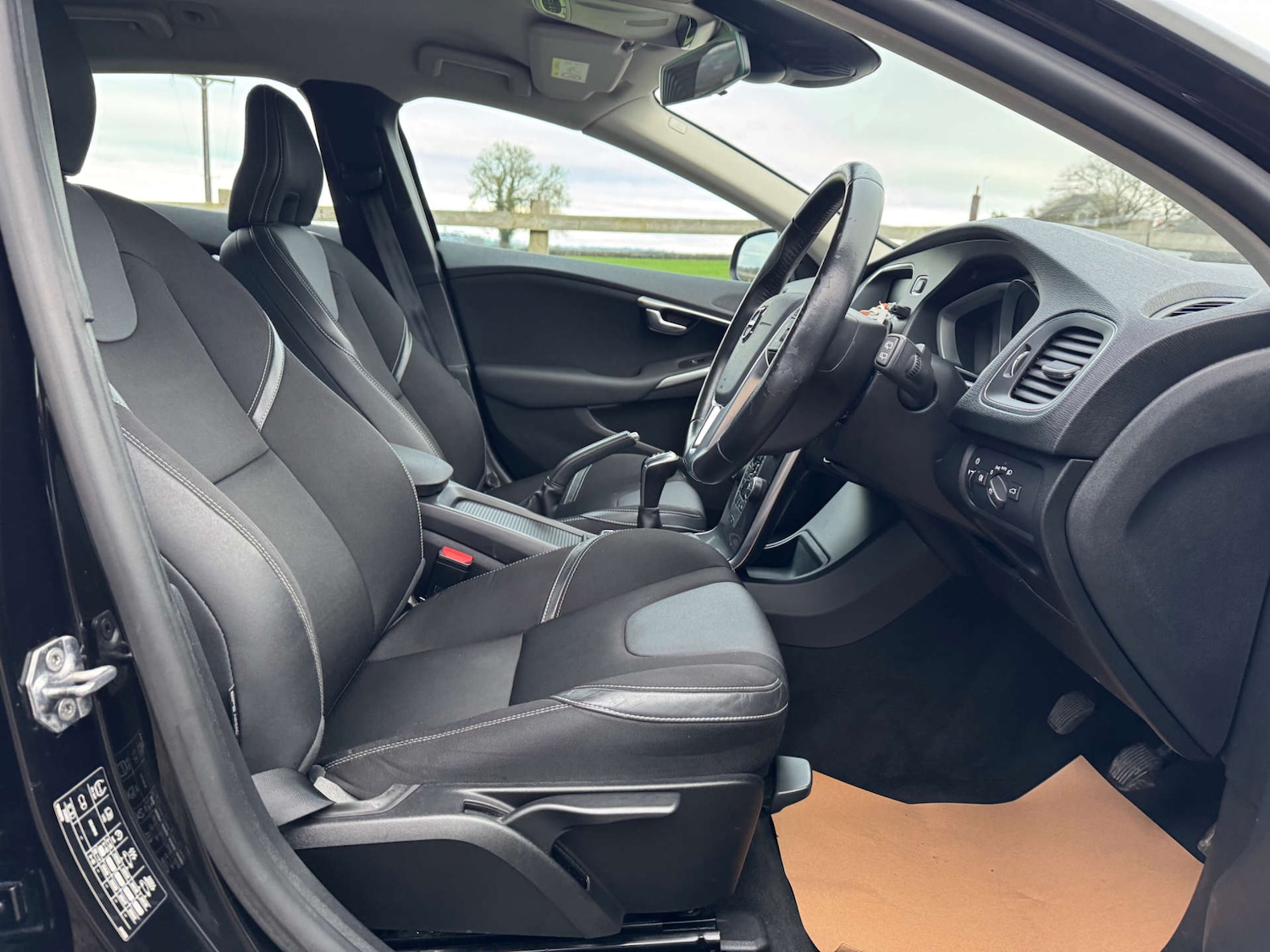 Used Volvo V40 2019 for sale - 77569659: Photo 10