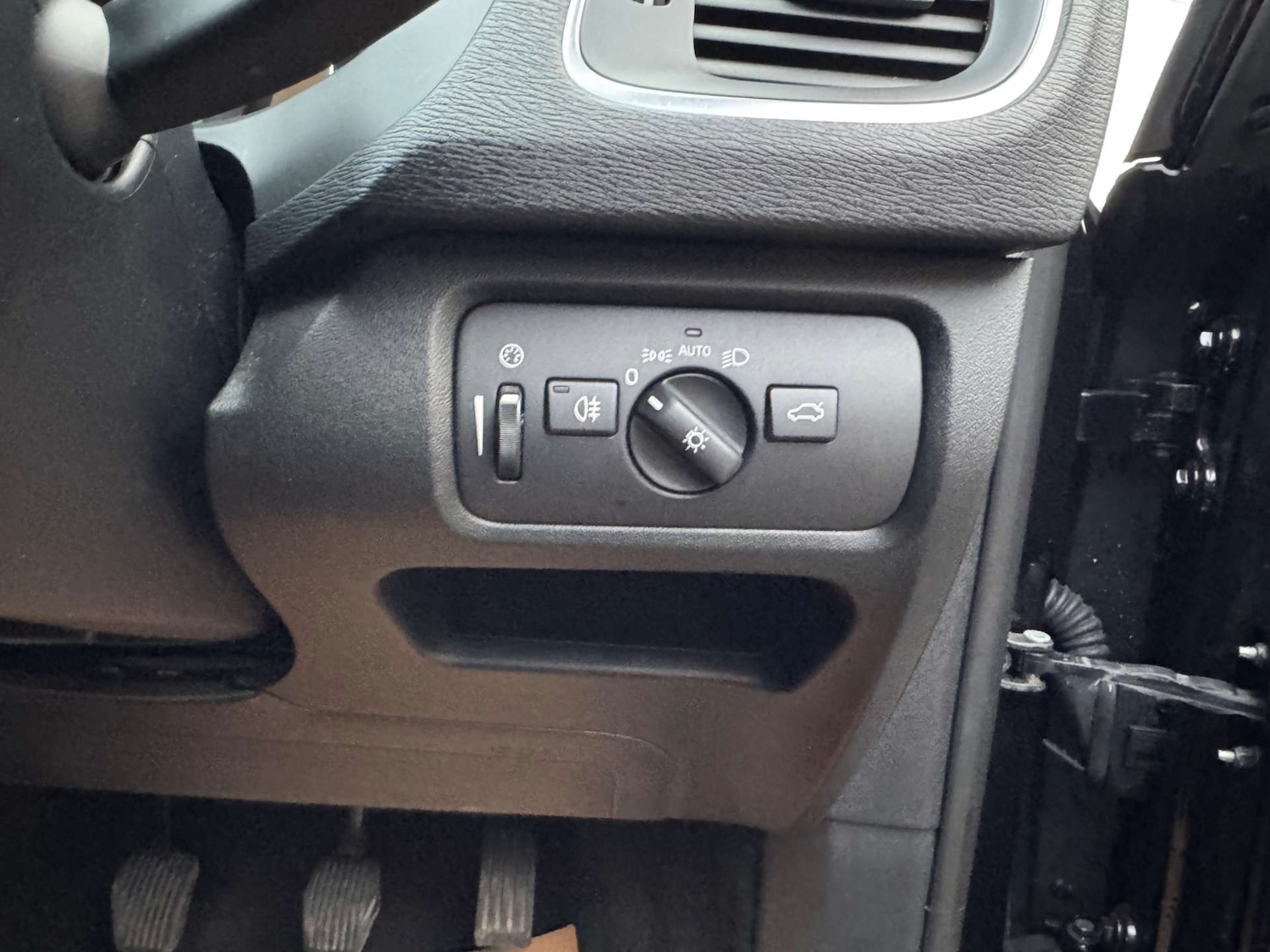 Used Volvo V40 2019 for sale - 77569659: Photo 18