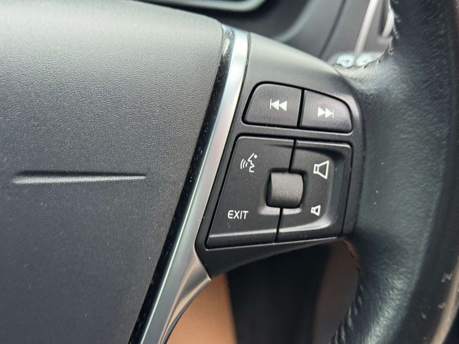 Used Volvo V40 2019 for sale - 77569659: Photo 20