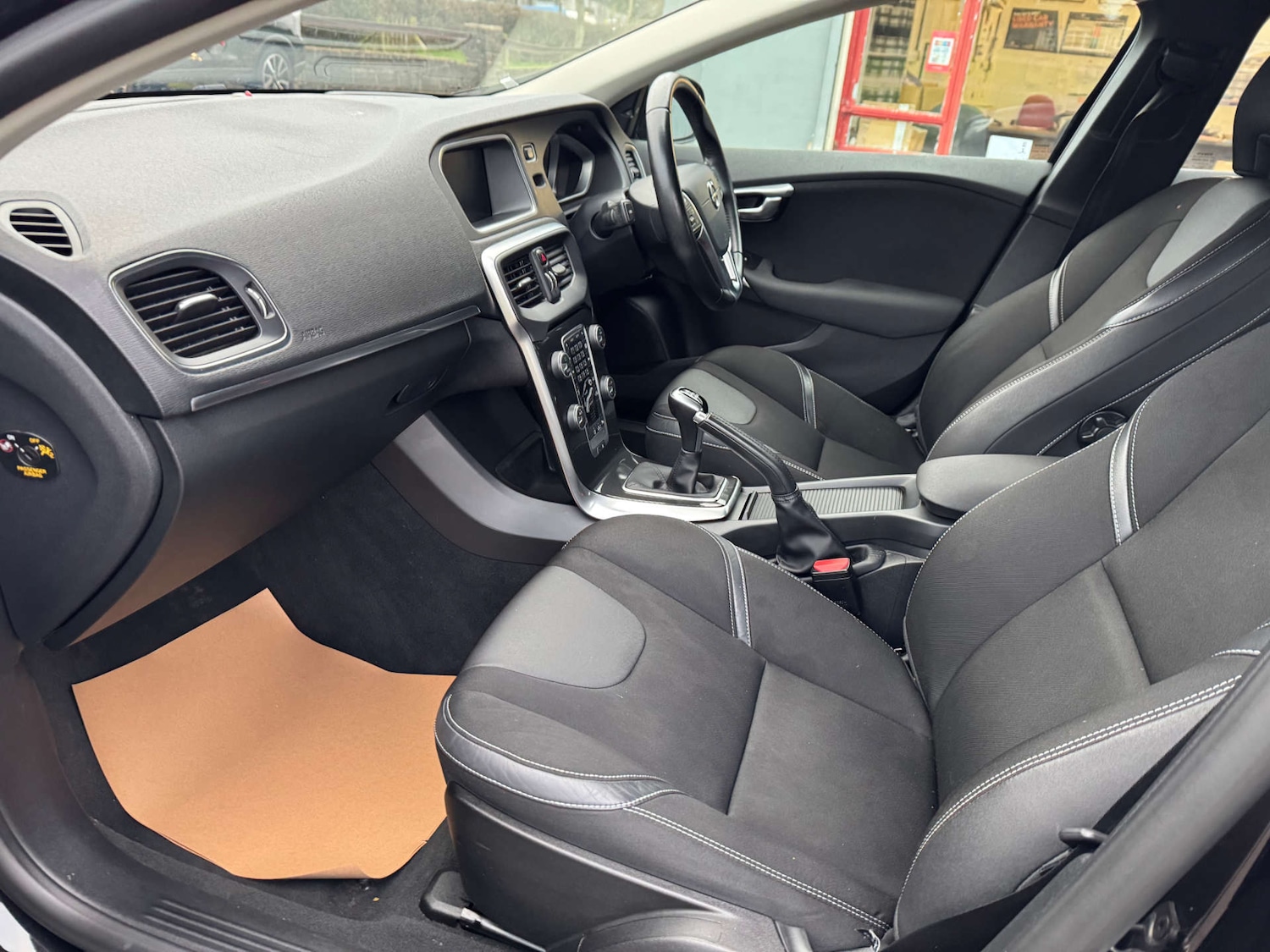 Used Volvo V40 2019 for sale - 77569659: Photo 24