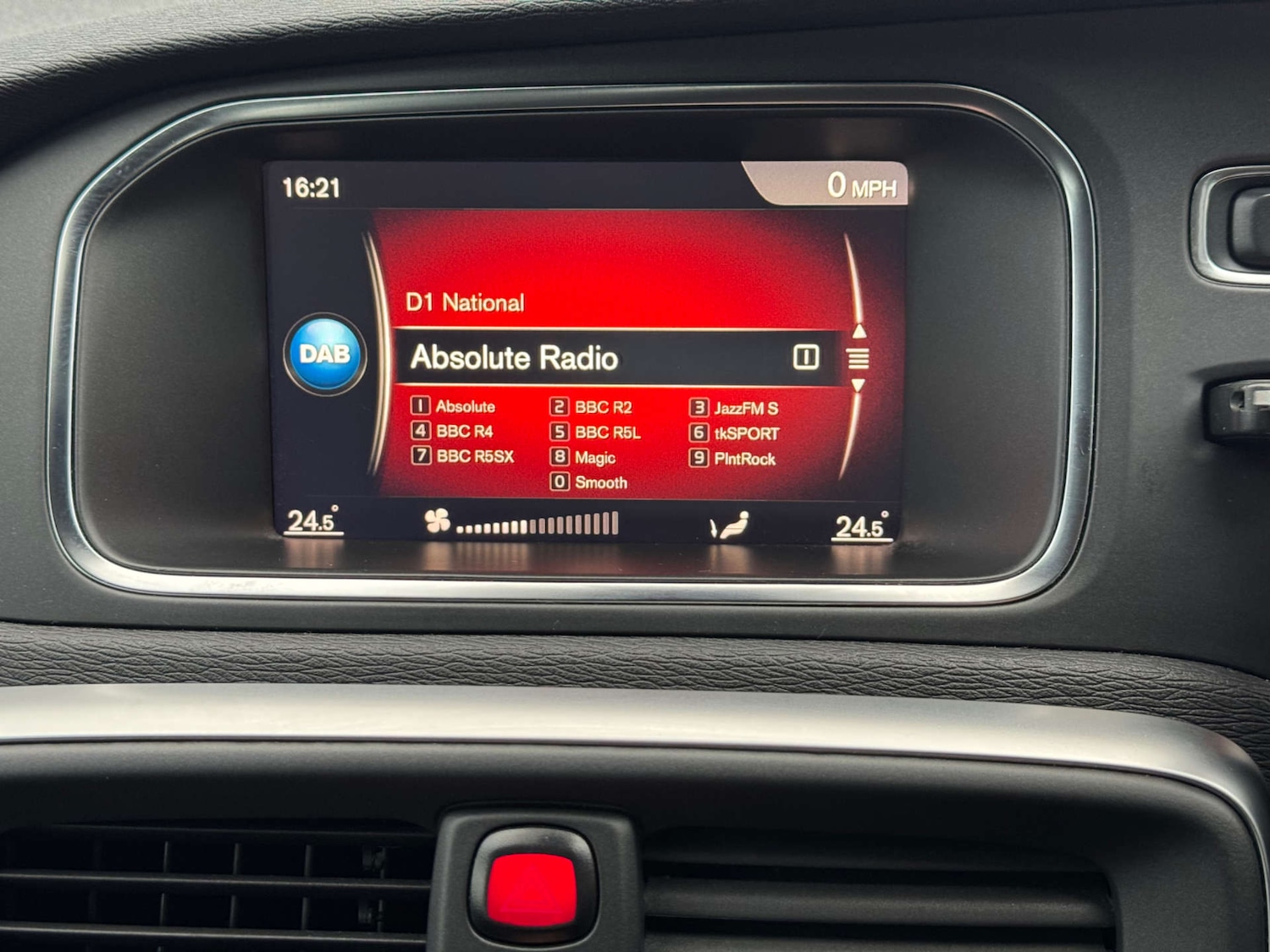 Used Volvo V40 2019 for sale - 77569659: Photo 27