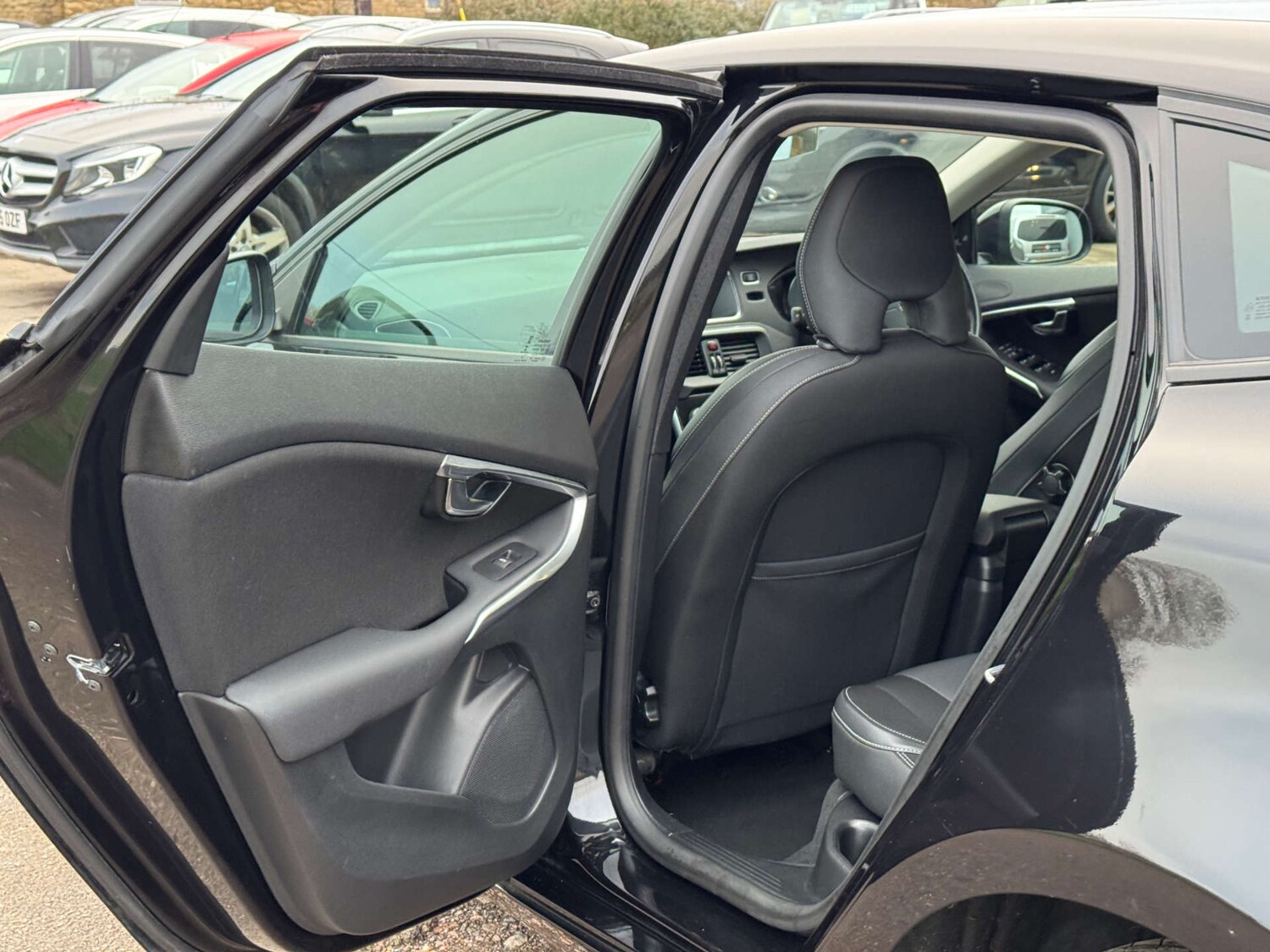 Used Volvo V40 2019 for sale - 77569659: Photo 33