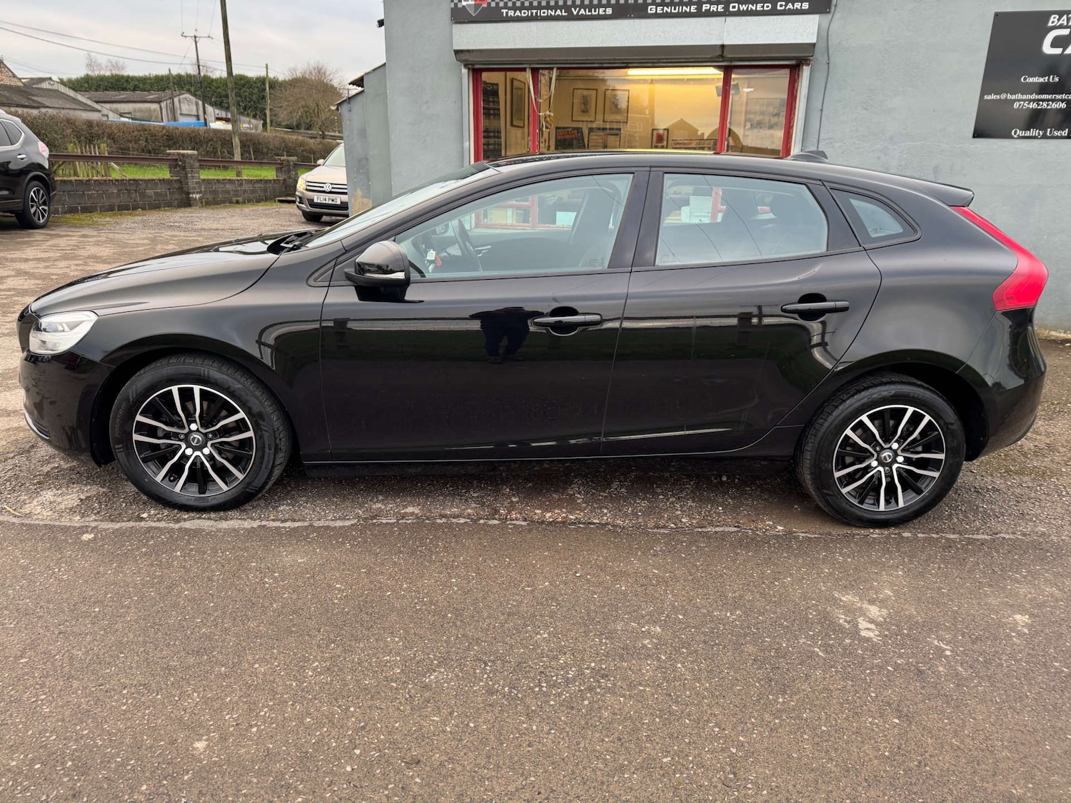 Used Volvo V40 2019 for sale - 77569659: Photo 5