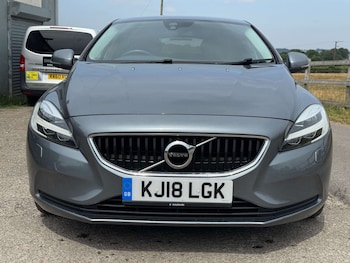Used Volvo V40 2018 for sale - 79187825: Photo