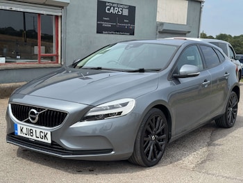 Used Volvo V40 2018 for sale - 79187825: Photo