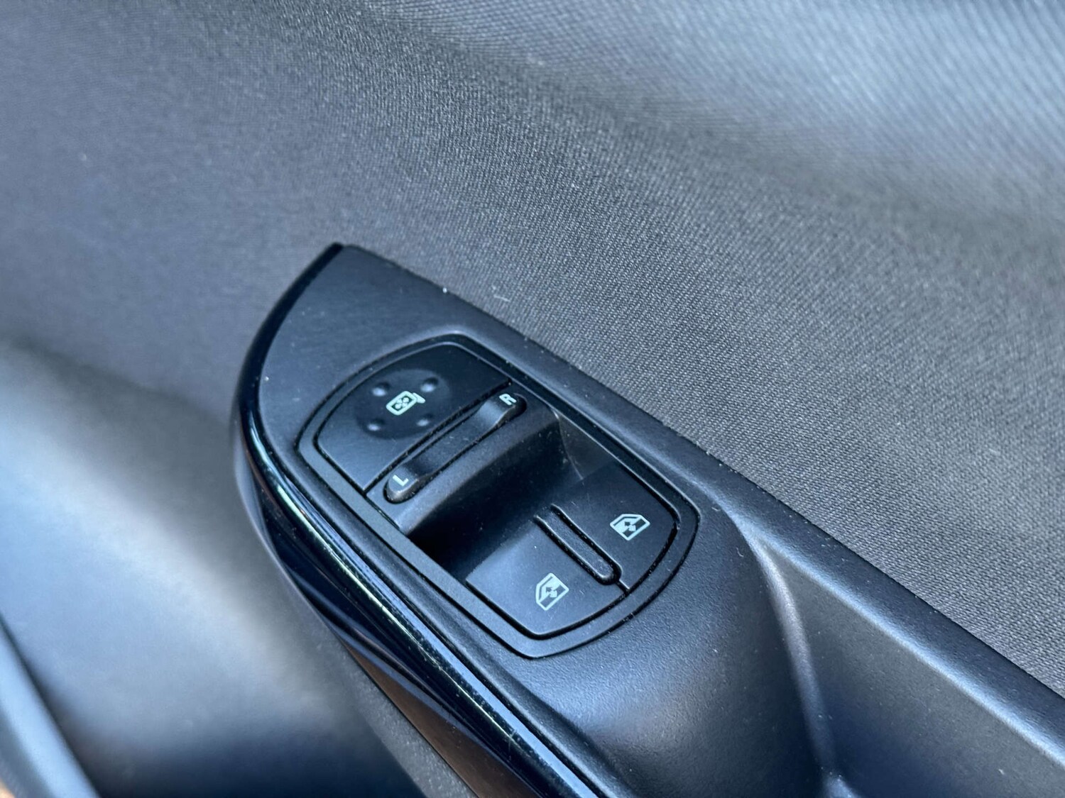 Used Vauxhall Corsa 2017 for sale - 76829890: Photo 21