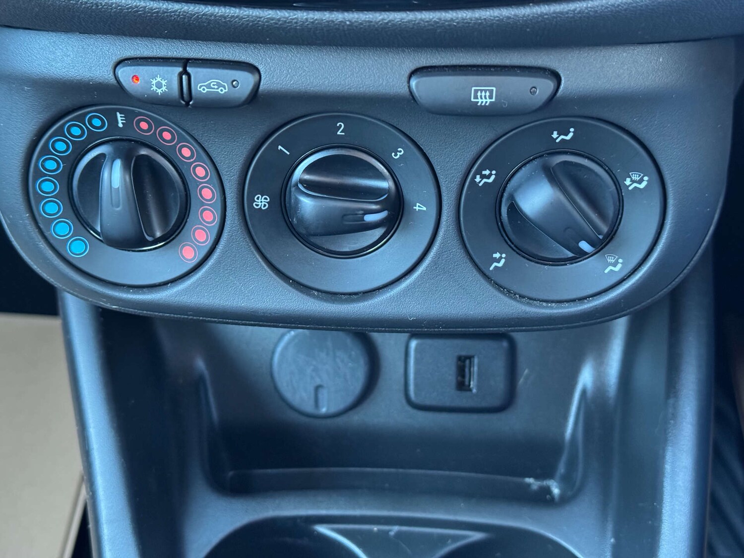 Used Vauxhall Corsa 2017 for sale - 76829890: Photo 32