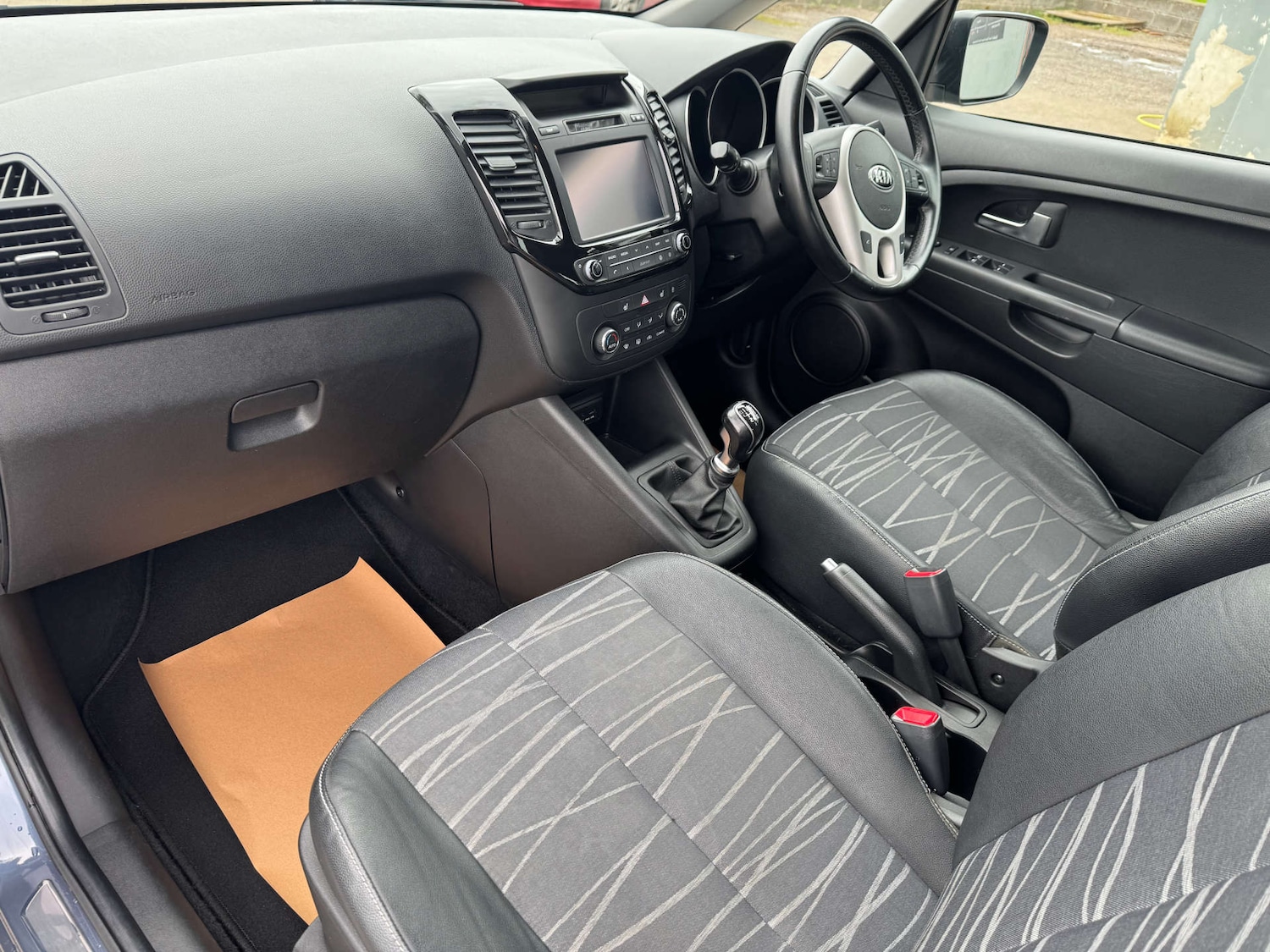 Used Kia Venga 2016 for sale - 78098904: Photo 24