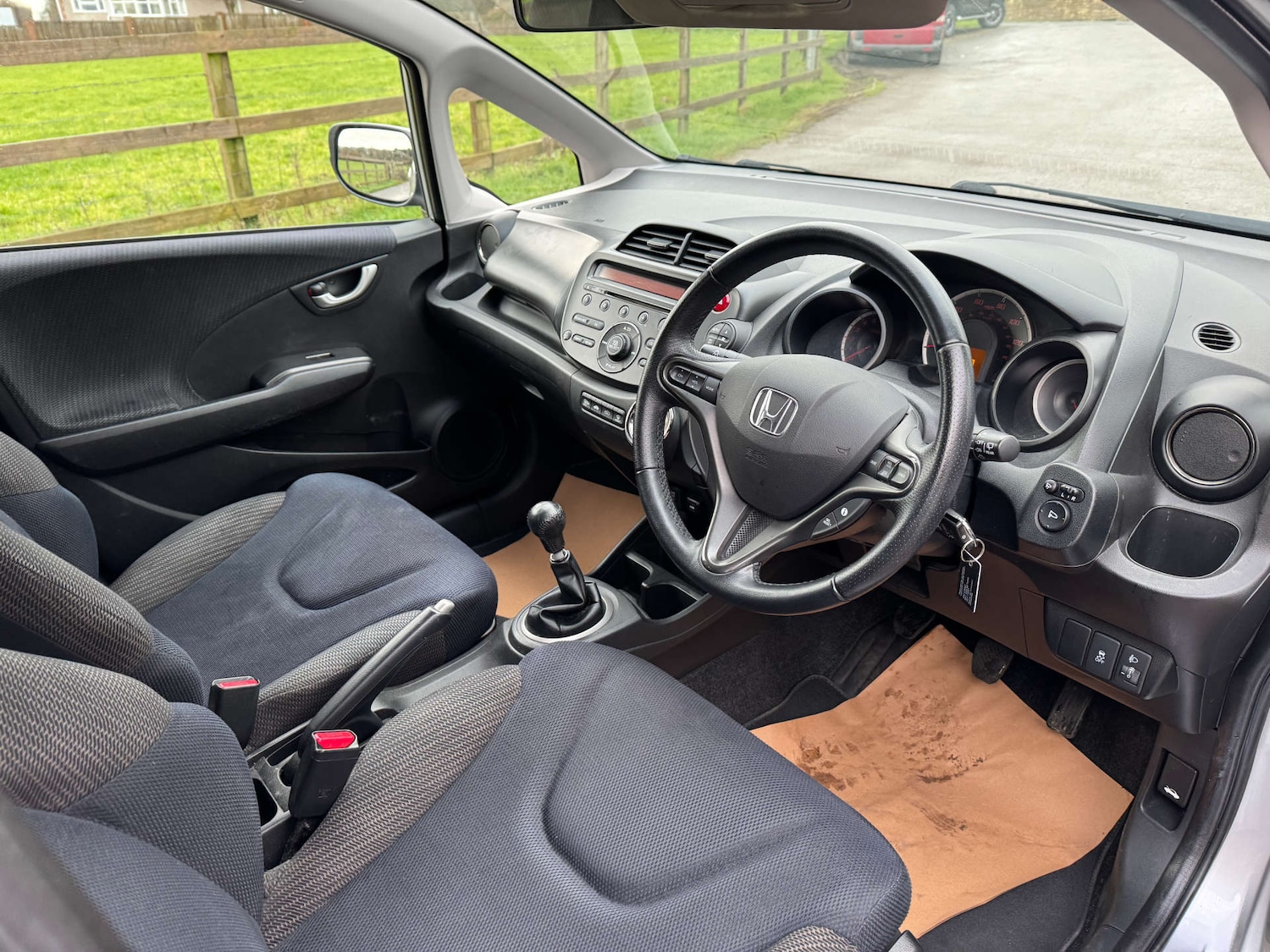 Used Honda Jazz 2014 for sale - 77258070: Photo 12