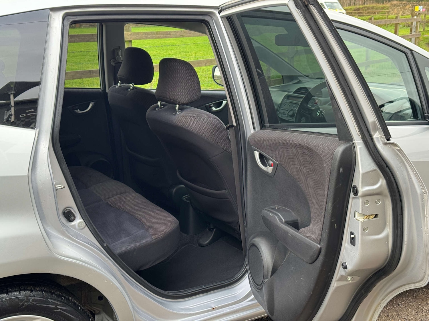 Used Honda Jazz 2014 for sale - 77258070: Photo 30