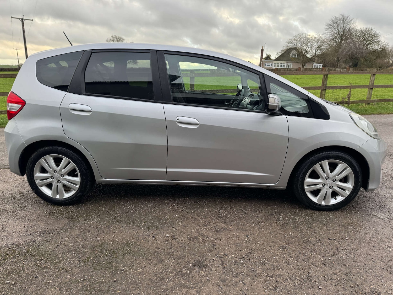 Used Honda Jazz 2014 for sale - 77258070: Photo 4