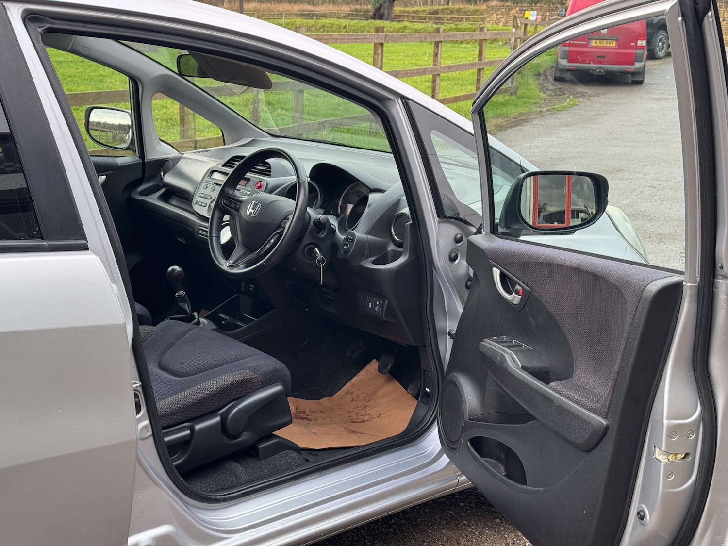 Used Honda Jazz 2014 for sale - 77258070: Photo 8