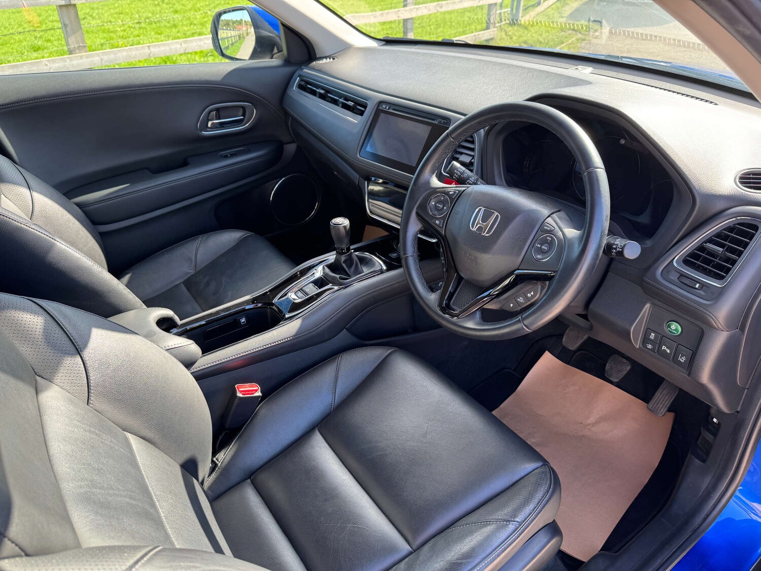 Used Honda HR-V 2017 for sale - 76601871: Photo 13