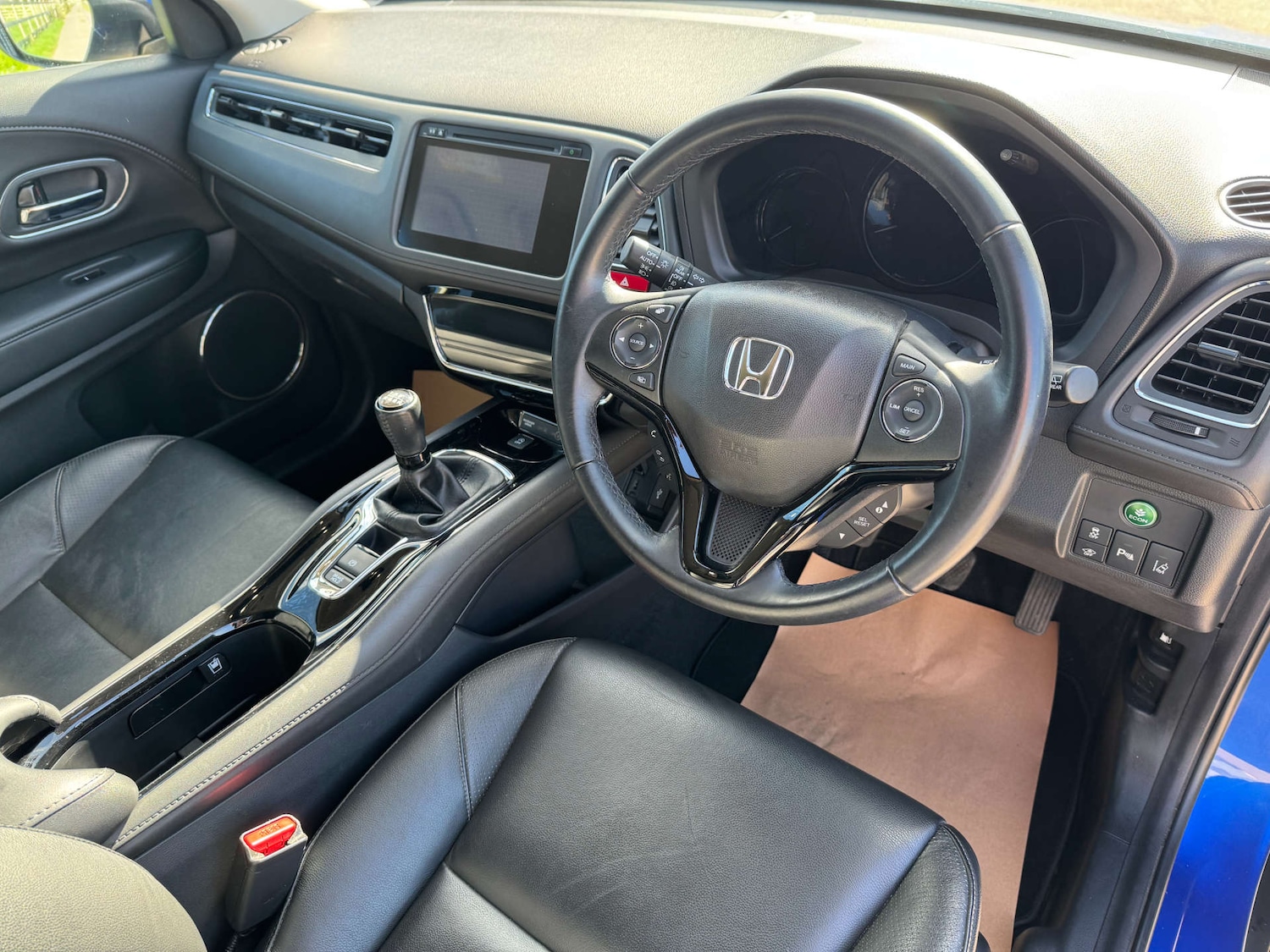Used Honda HR-V 2017 for sale - 76601871: Photo 15