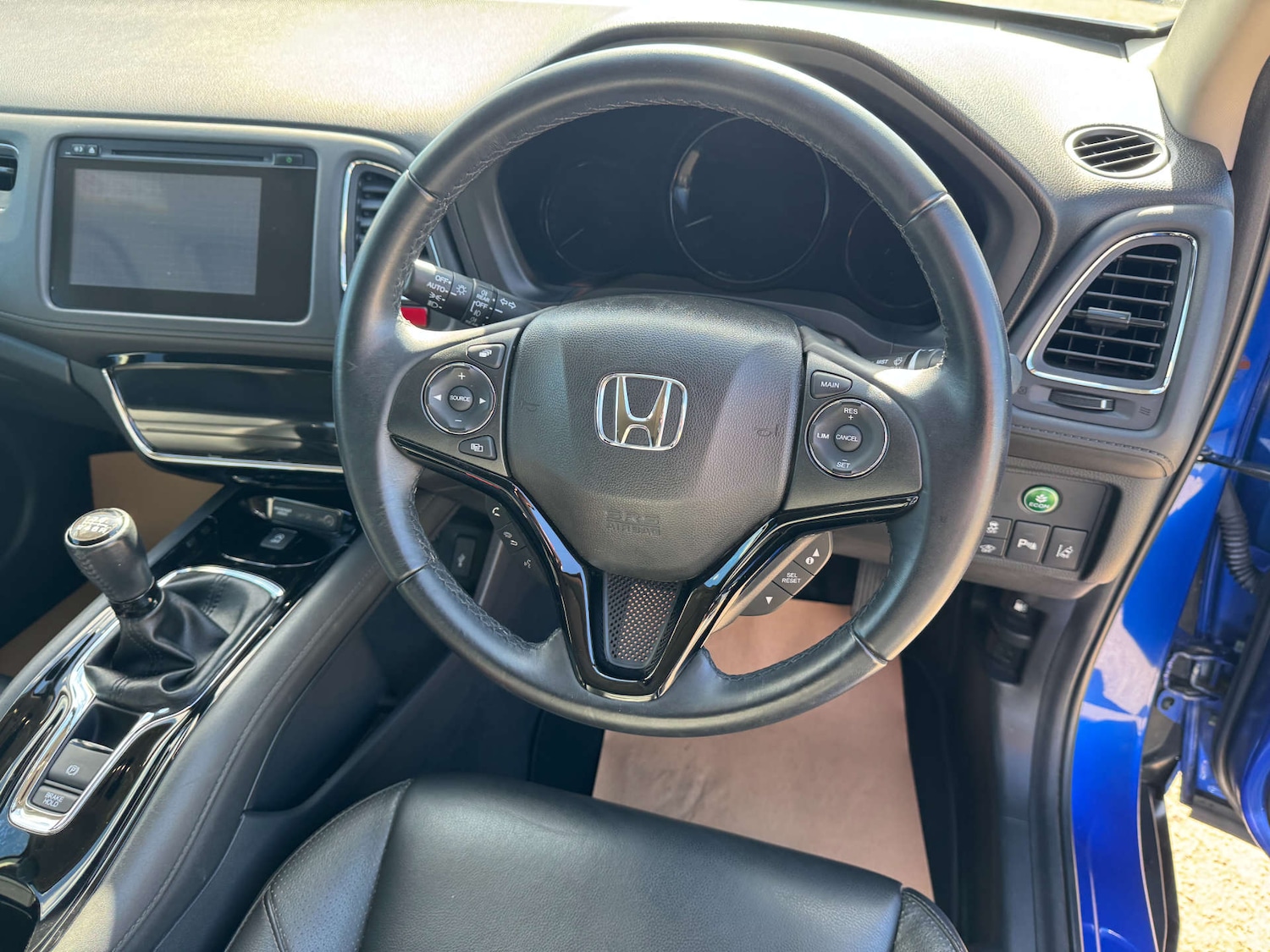 Used Honda HR-V 2017 for sale - 76601871: Photo 17