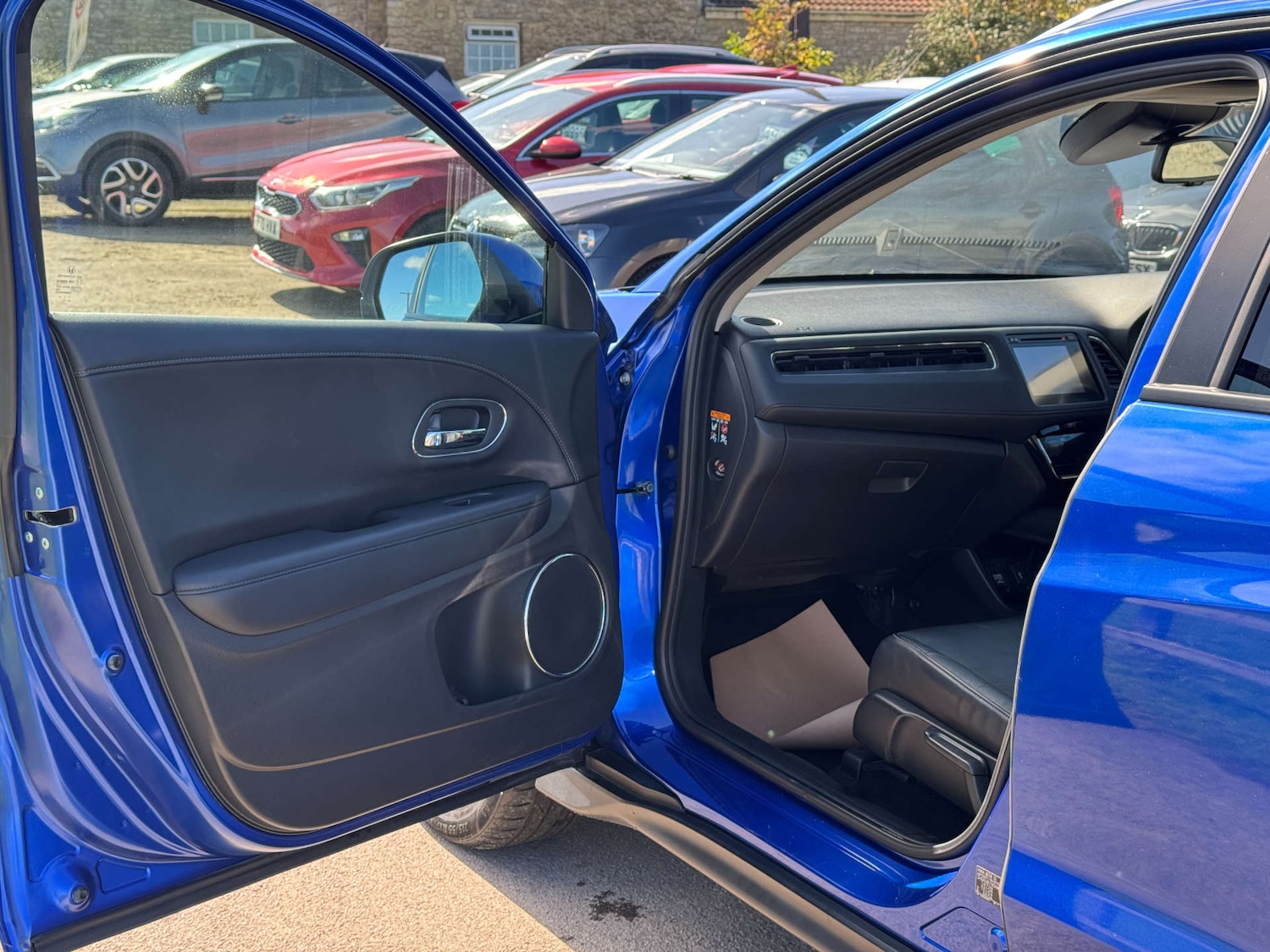 Used Honda HR-V 2017 for sale - 76601871: Photo 22