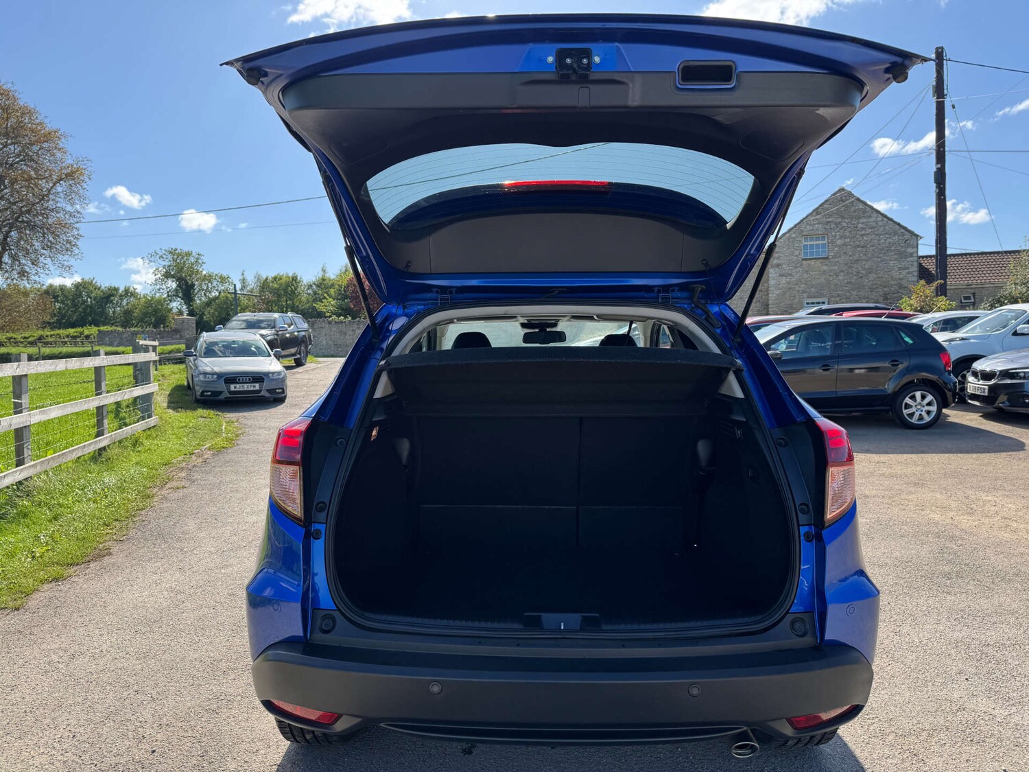 Used Honda HR-V 2017 for sale - 76601871: Photo 52