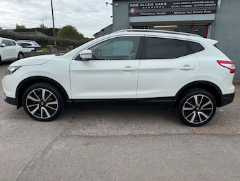 Used Nissan Qashqai 2015 for sale - 76025778: Photo