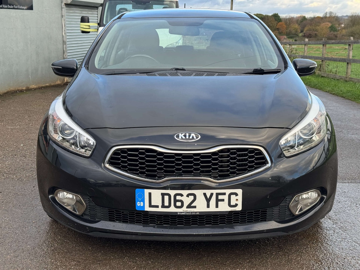 Used Kia Ceed 2012 for sale - 76533563: Photo 2