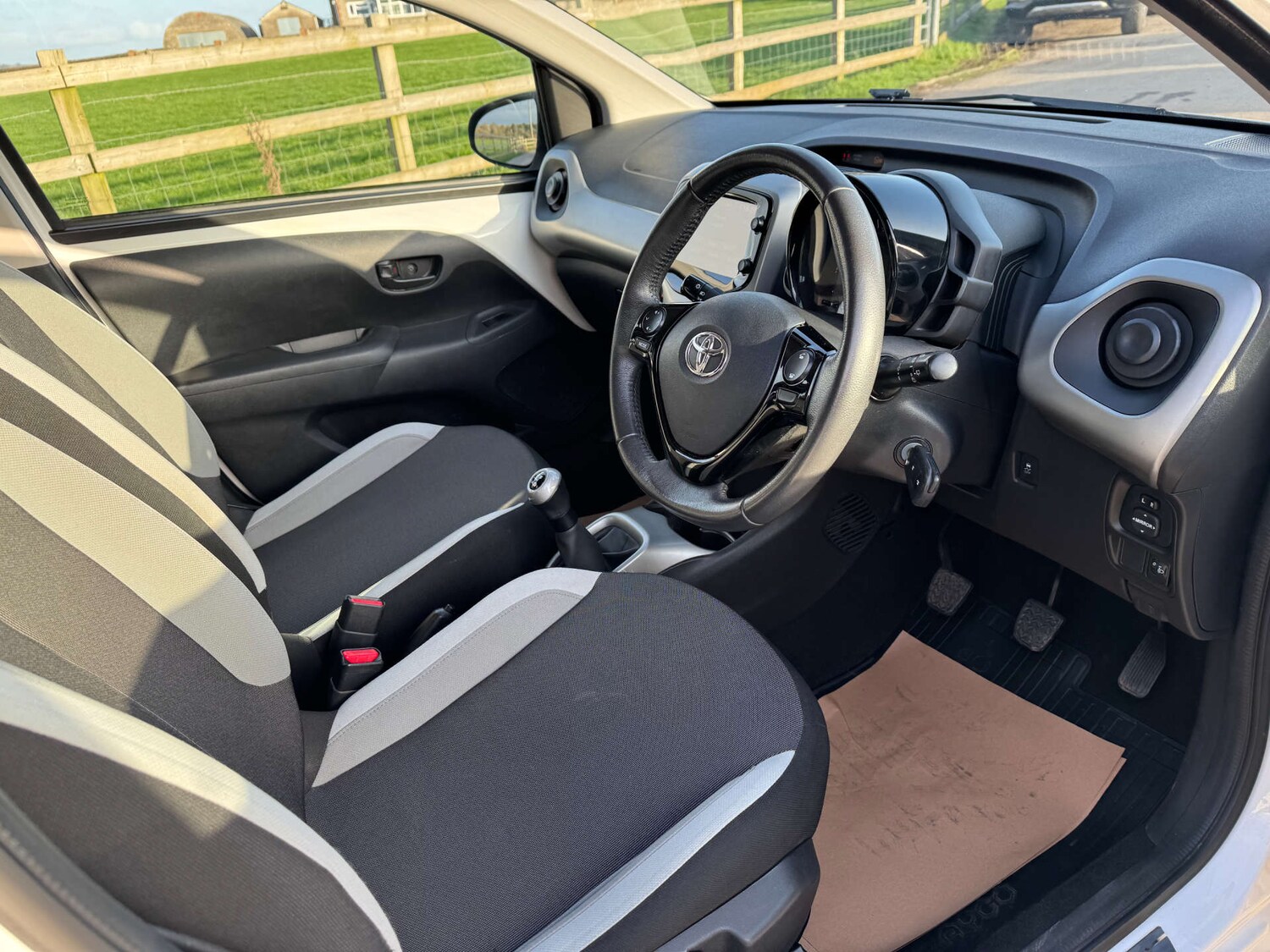 Used Toyota AYGO 2015 for sale - 77667849: Photo 12