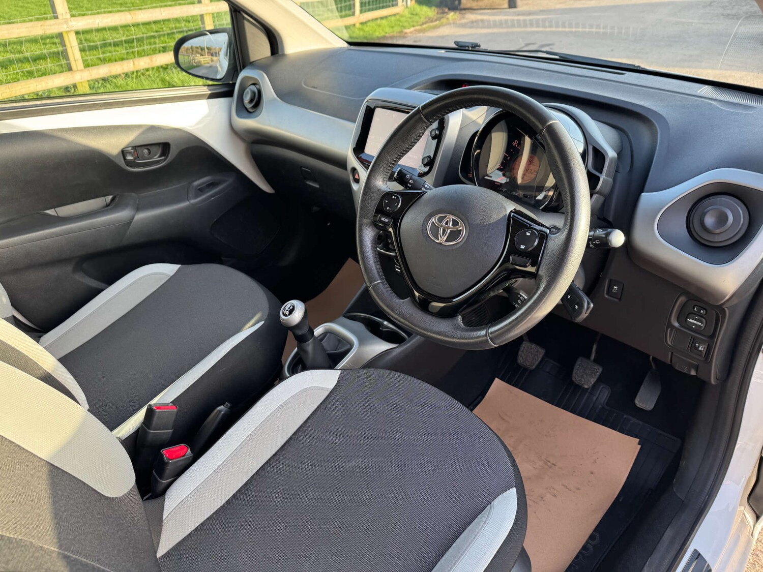 Used Toyota AYGO 2015 for sale - 77667849: Photo 13