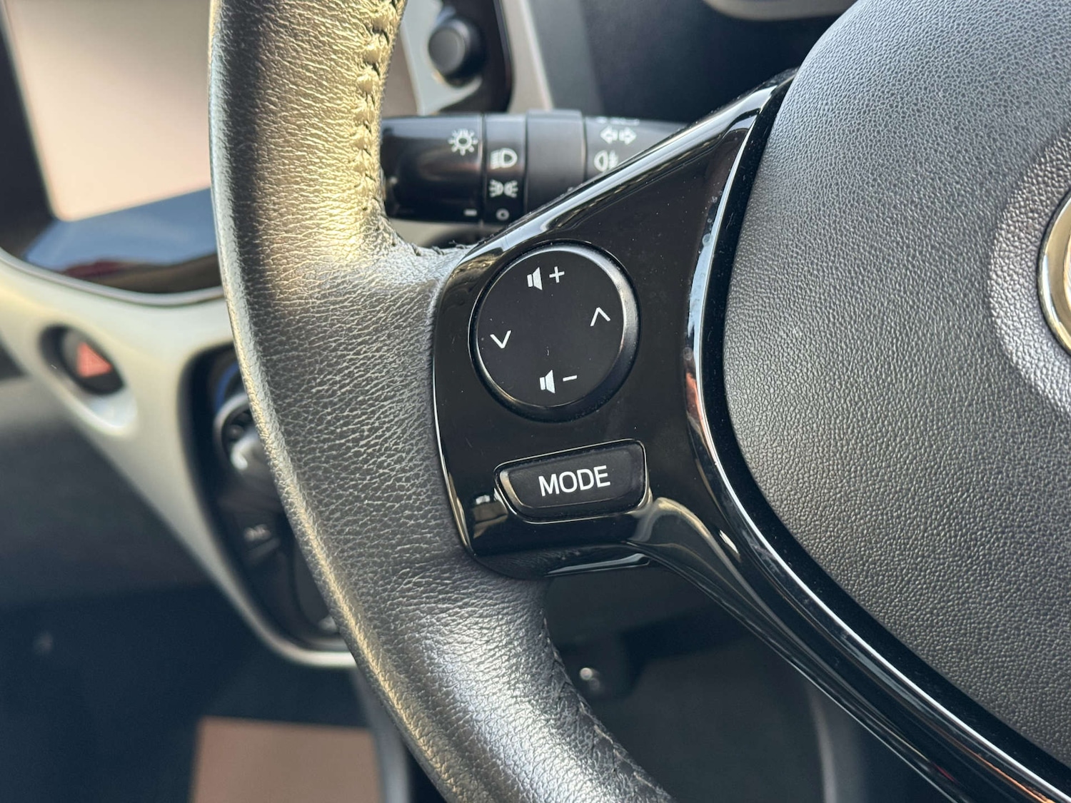 Used Toyota AYGO 2015 for sale - 77667849: Photo 19