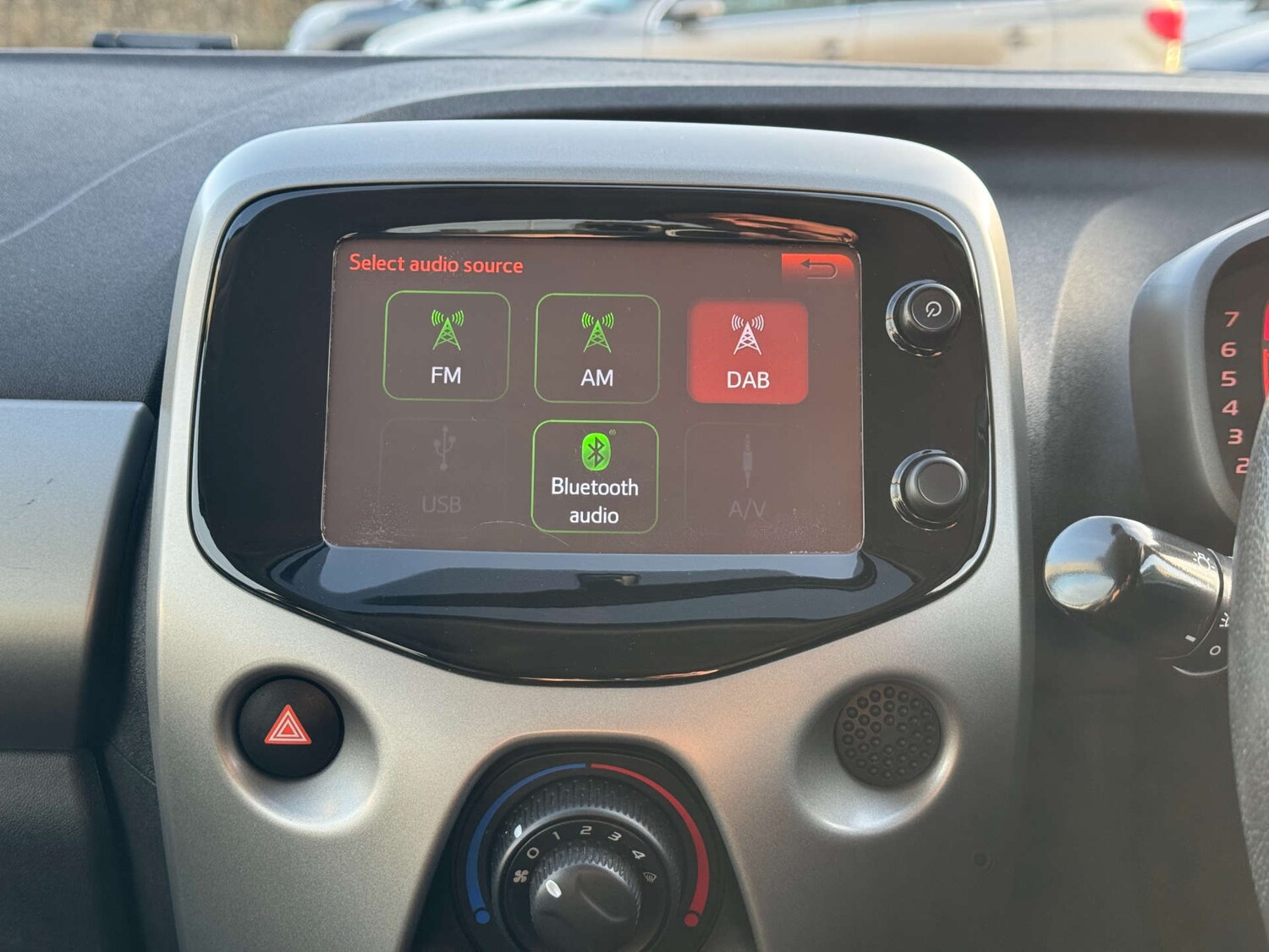 Used Toyota AYGO 2015 for sale - 77667849: Photo 25