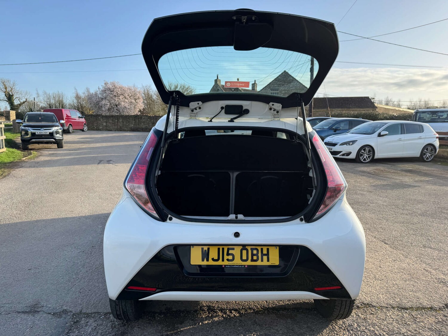 Used Toyota AYGO 2015 for sale - 77667849: Photo 36