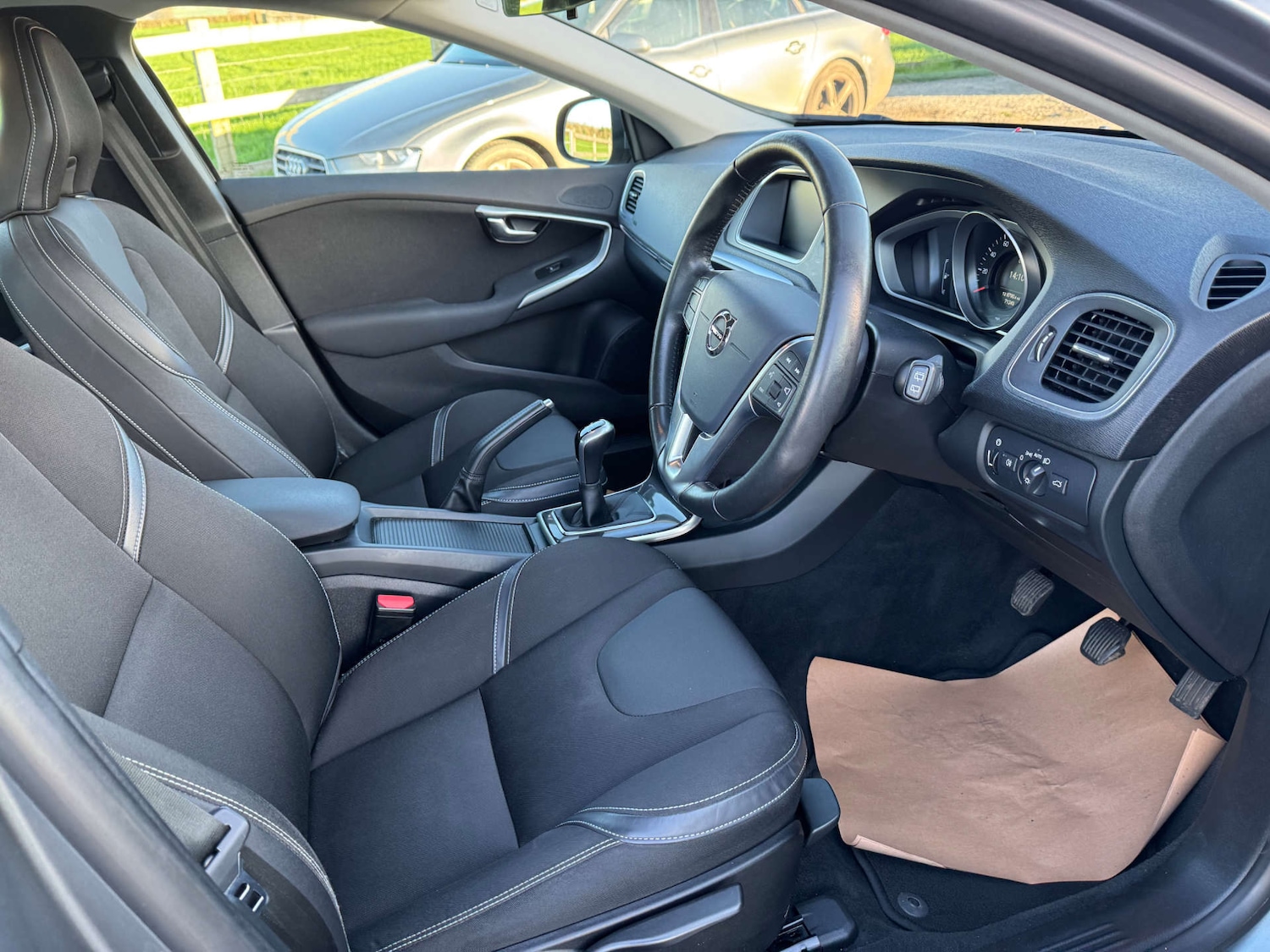 Used Volvo V40 2017 for sale - 76571349: Photo 11