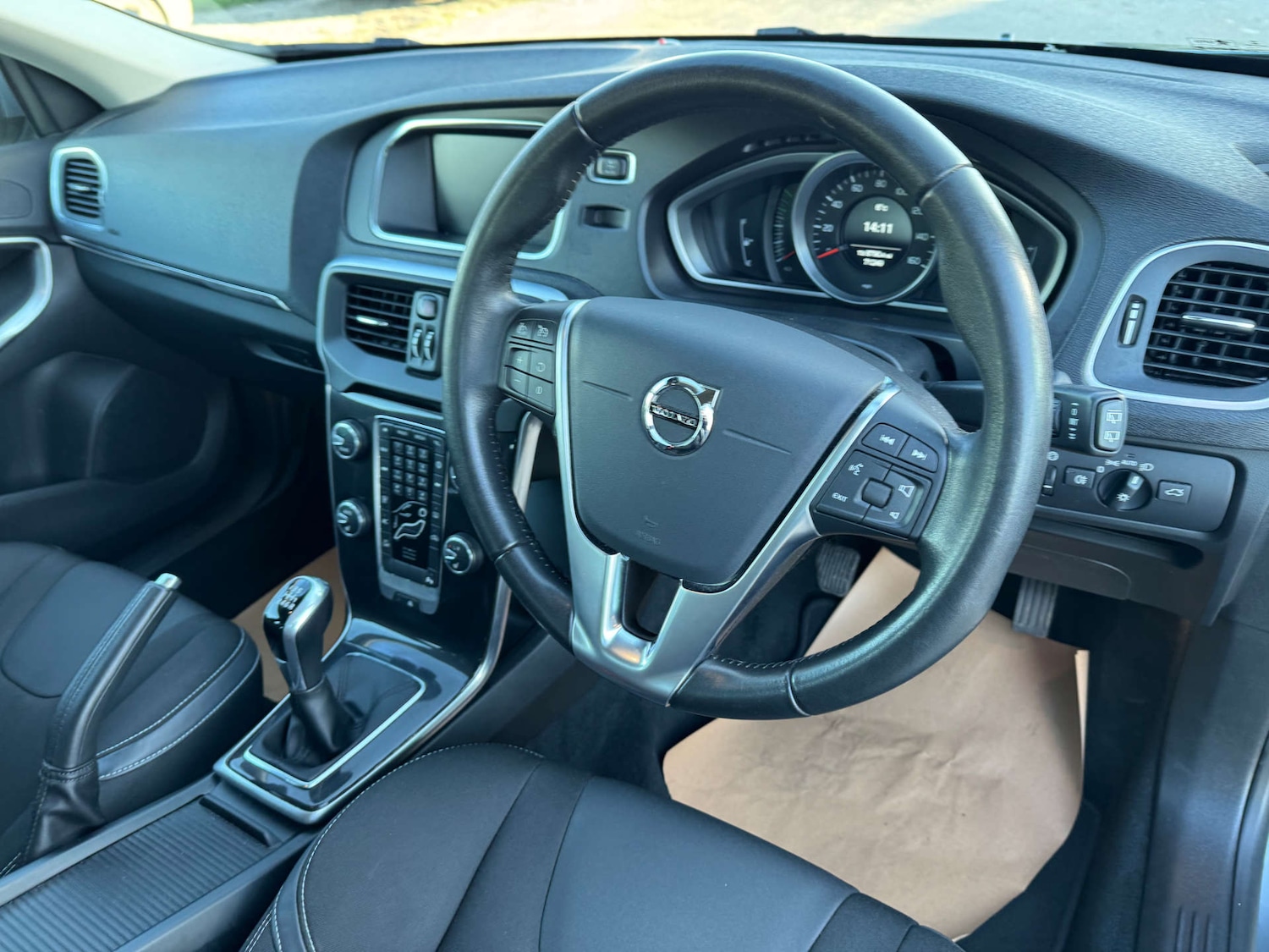 Used Volvo V40 2017 for sale - 76571349: Photo 14